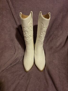 Soda Cream Western Knee-High Heeled Boots